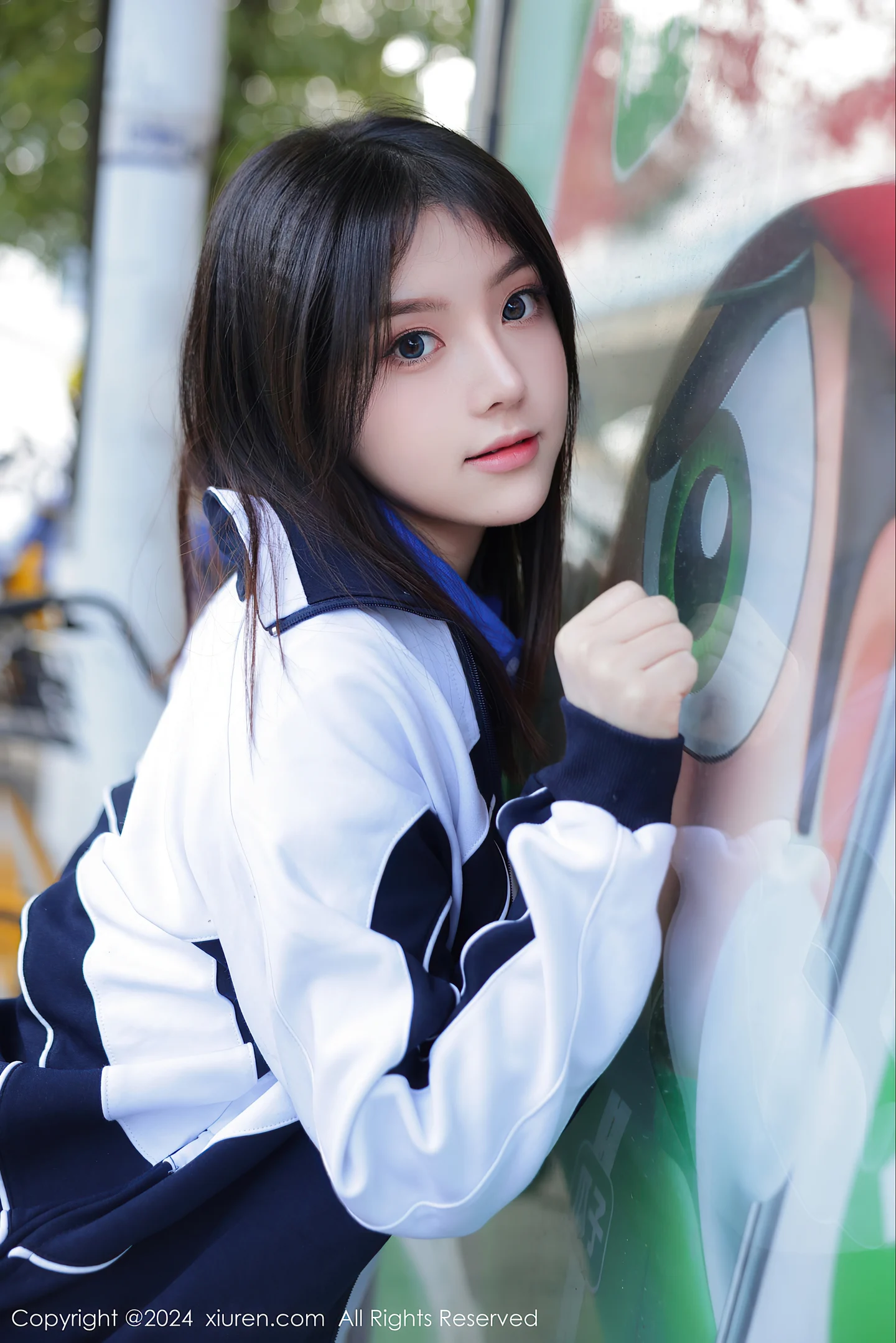 图片[3]-[XiuRen秀人网]VOL.7994 模特豆瓣酱公交车场景学妹制服露开档黑丝秀丰腴身材诱惑写真84P-秀人网官方网站